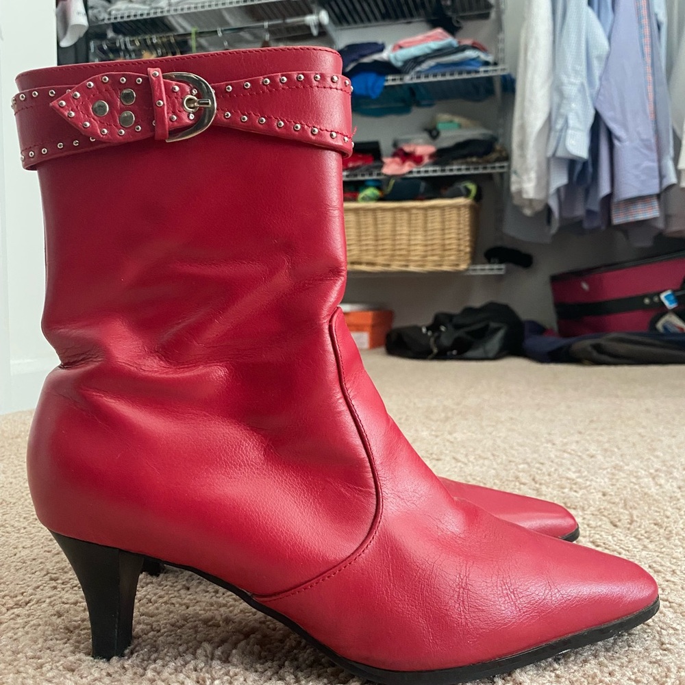 Red boots with small heel 10